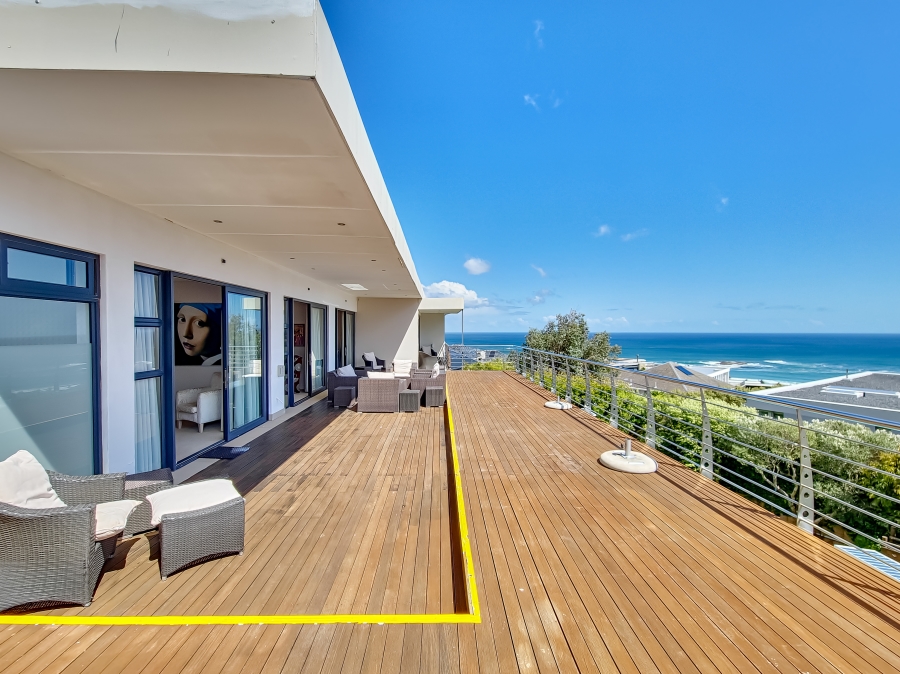 To Let 7 Bedroom Property for Rent in Camps Bay Western Cape